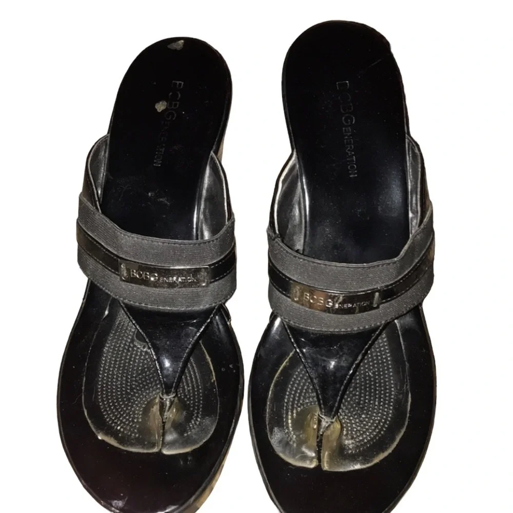 BCBG  size 9.5 black patent leather platform wedges canvas strap silver detail